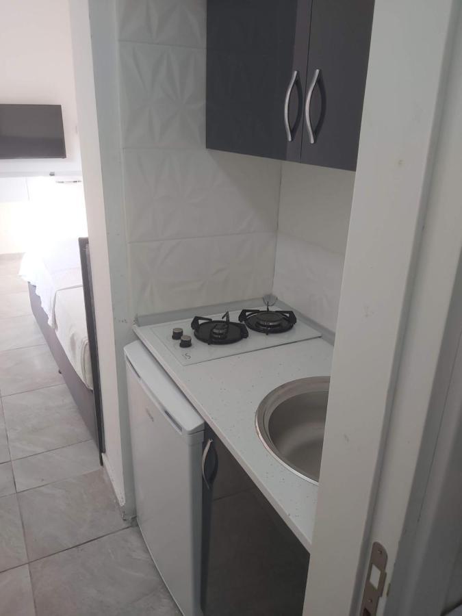 Compact Home Никосия Экстерьер фото