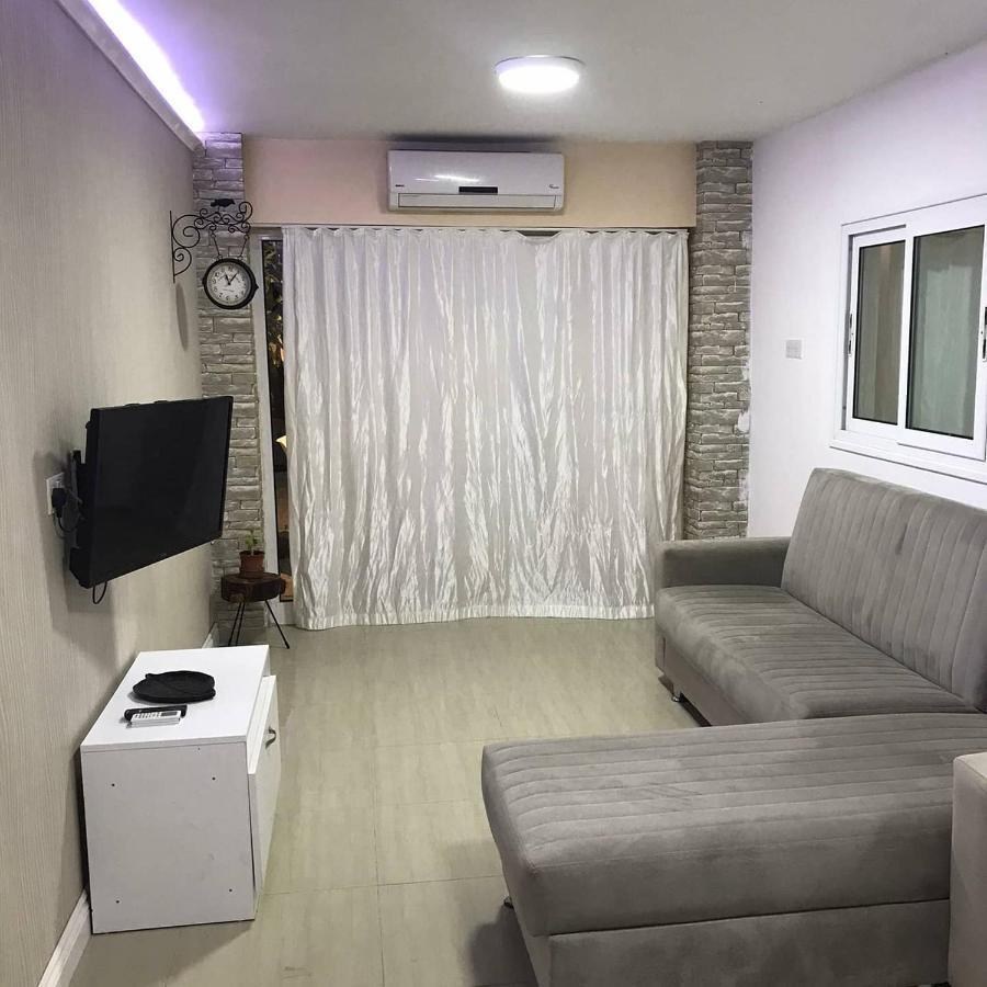 Compact Home Никосия Экстерьер фото